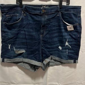 (38) Plus Size Universal thread jean shorts